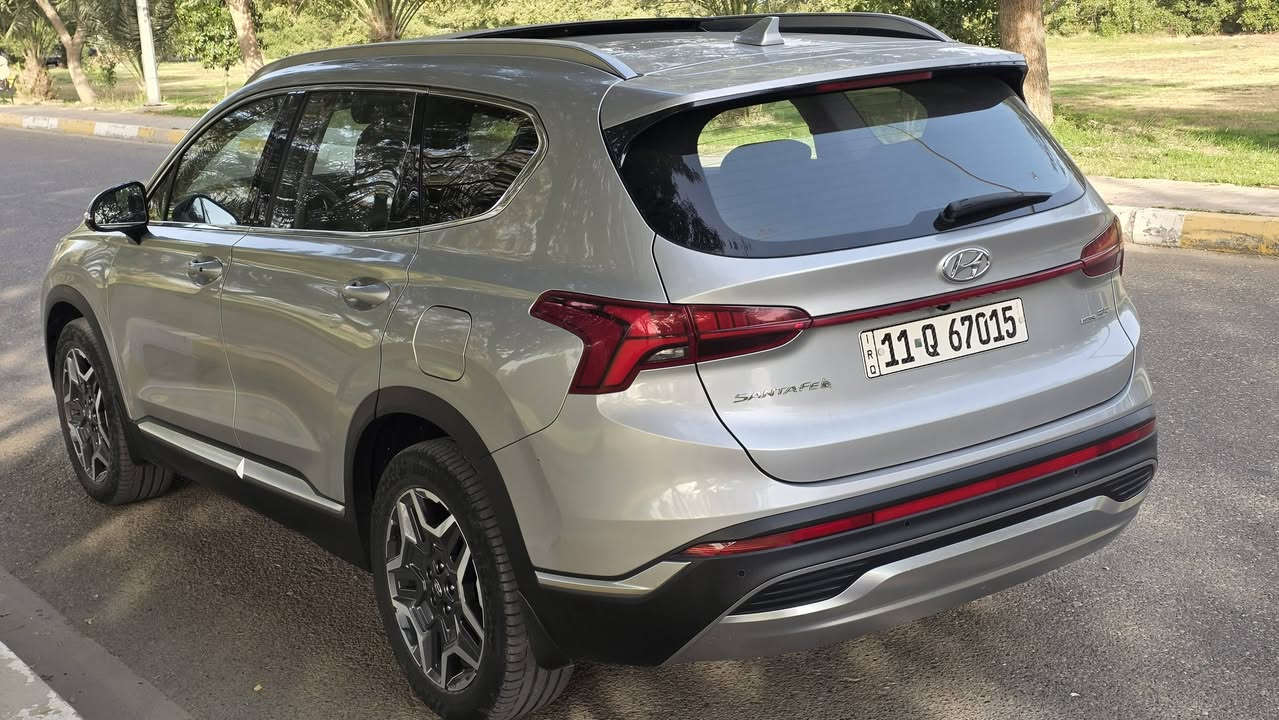 السلام عليكم للبيع هونداي سنتافي ♕2023♕ خليجي تحويل مباشر
فول موصفات 
داخل جلد اسود بلادي
4 كامرات 
3 قطع تبريد 
7 راكب 
بانوراما
محرك 6 سلندر 
ماشية 23 الف
بصمه تشغيل عن بعد كشنات كهرباء السيارة جديدة بمعنى الكلمة

السعــر 277$

موقع السيارة بغداد الدورة او الجادرية

للأستفسار الاتصال 
***********
***********
