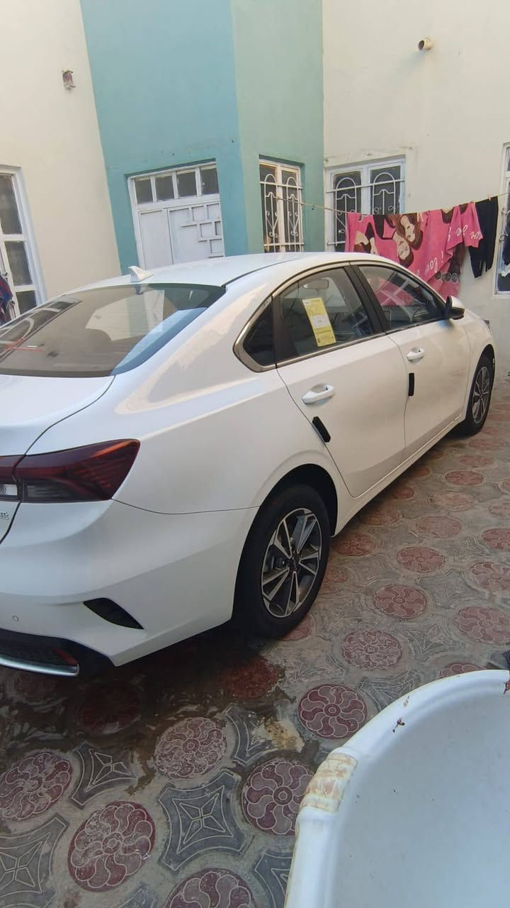 السلام عليكم
كيا K3 موديل 2024 
جاملغ خلف السايق بي صبغ 
وبارد شي بسيط هلال جاملغ امامي
تبريد ثلج ❄️❄️ سياره بوضع الشركه سعر 132
الاستفسار ***********
