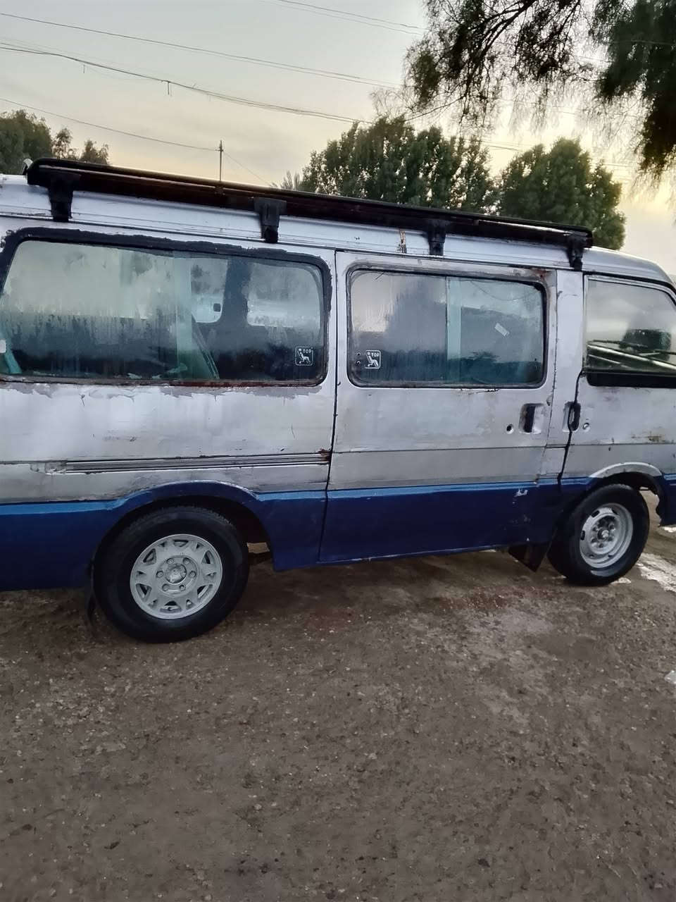 السلام عليكم كيا للبيع موديل 93 راعيها موجود دوشمه جديده تخم تاير سياره خير من مكان بابل قاسم السعر 28 وبيها مجال 👈***********
