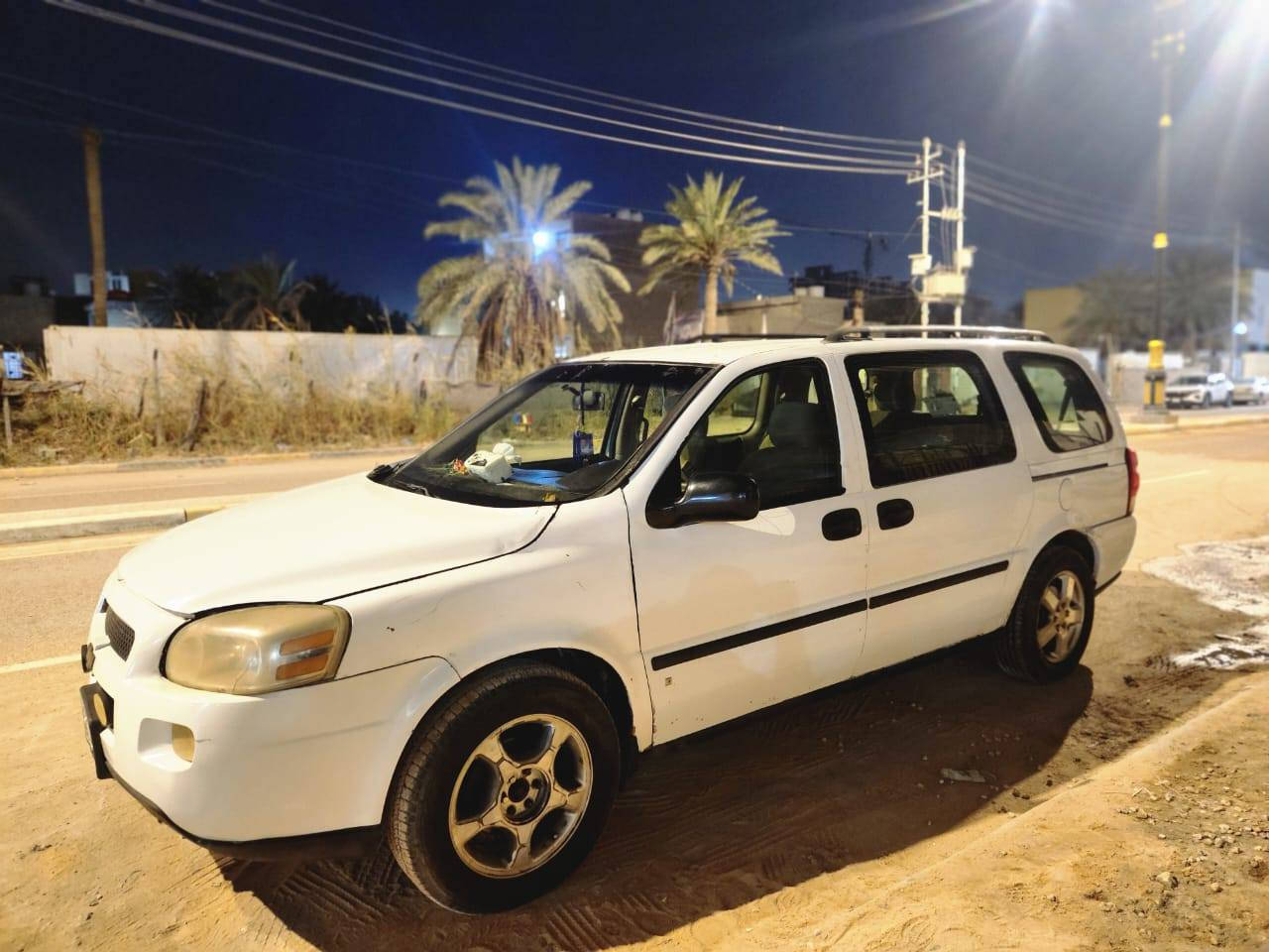 سلام عليكم عندي سيارة للبيع شوفر بلاندر الفين وسبعة كير مكينة خير من الله بس الحدادية مو حلوة بيع او مراوس حسب القناعة السعر ٥٥
مكان كربلاء 
الرقم ***********
