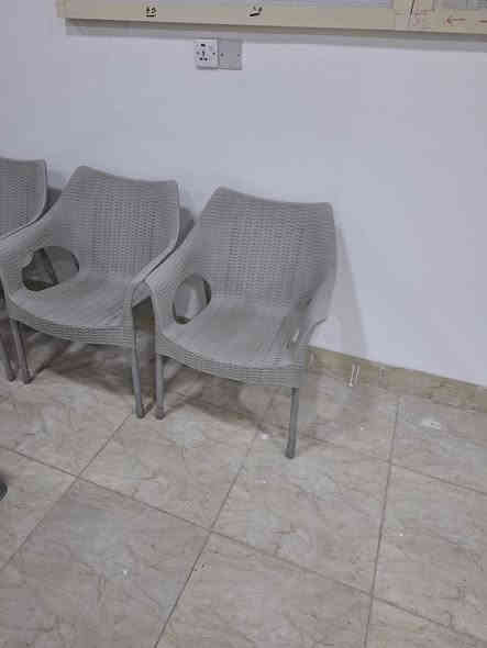 ميز  مكتب  للبيع  جديد لوك 
مع  كراسي   عدد   ٦  
سعر   الميز   قفل  ٩٥  الف      قفل 
سعر  الكراسي  عدد٦   ب  ٦٠ الف   قفل  

      ***********   📞
