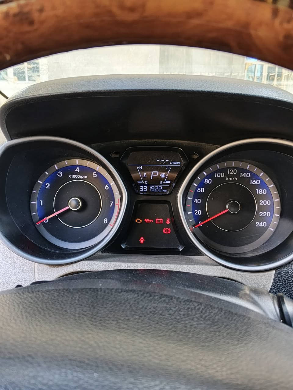 الانترة 2014 خليجي مكينة 2000 دوش بيهة صبغ جاملغ الورة والامامي وبيهة كسر بالدعامية الامامية وبيهة تكحيلات بسيطة السيارة مال جناي داخلهة نضيف
المواصفات مري شفط فتحة بصمة 
السعر 130 وبيهة مجال بسيط المكان كربلاء


**إذا كنت صاحب هذا الإعلان وتريد حذفه لأي سبب، رجاءا أرسل رسالة إلى الدعم الفني**