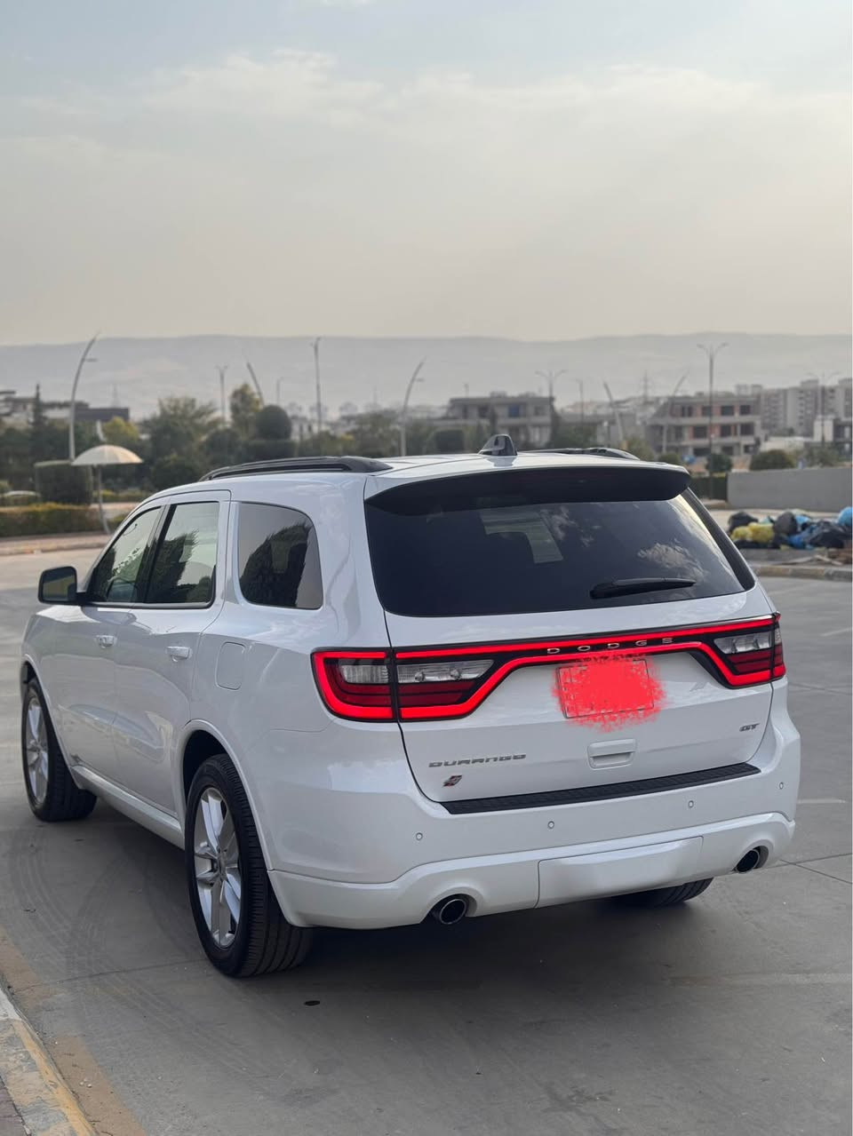السلام عليكم بيع فقط بدون مراوس دوج دورانكو 
الفئه GT Plus  
 فول فول للاخر 
وارد امريكي
سياره كلين تايتل 
الموديل :2023
المحرك : V6 . 3.6L .

العداد : 68 الف 

        
المواصفات :
* رادار امامي مع مانع تصادم . 
* تحذير الخروج عن المسار. 
* تحذير النقطة العمياء . 
* حساسات امامية وخلفية. 
* شاحن هاتف لاسلكي (وايرلس). 
* فتحة سقف (سلايد) . 
* مقاعد جلد رصاصي . 
* مقاعد كهربائية مع ذاكرة لحفظ وضعيات الجلوس. 
* تبريد 3قطع.
* مقاعد تبريد وتدفئة. 
* تدفئة مقود القيادة. 
* مقود رياضي مع تحكم كهربائي. 
* مصابيح امامية زنون مع LED .
* كشافات ضباب LED . 
* شاشة 10.1 أنج .
* نظام ملاحة (GPS) . 
* تشغيل عن بعد . 
* ويل قياس 20 أنج . 
* صندوق كهربائي . 
* بلوتوث تلفون .
* محدد سرعة . 
* كاميرا خلفية .
* كير شفتر ستيرنك .
* صف ثالث من المقاعد 7 راكب . 
* اطفاء وتشغيل اوتماتيكي Auto start .

للاستفسار 
اتصال + واتس اب*********** كركوك, العراق
