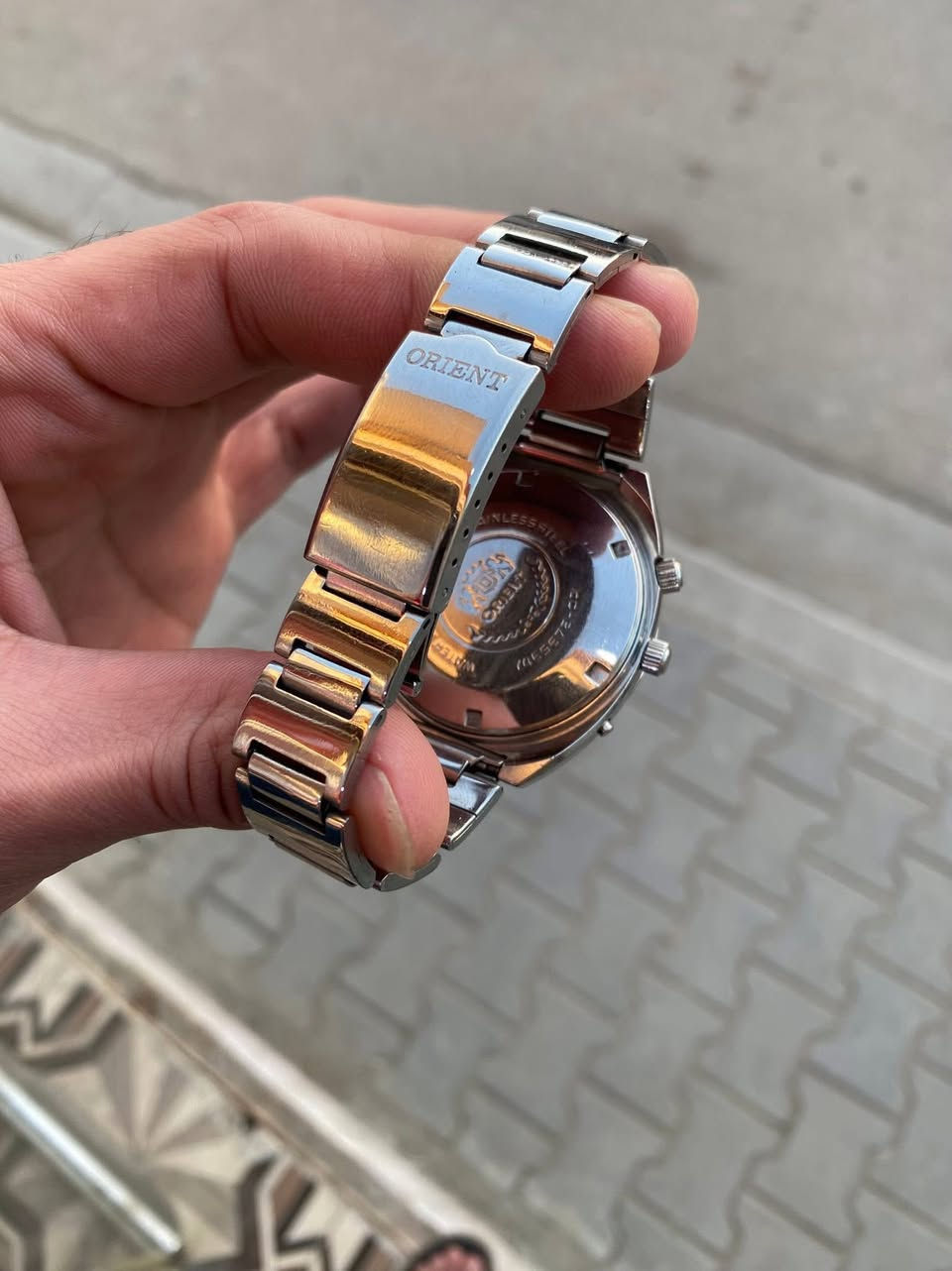 #ORIENT

#اورينت كالندر  دولي ياباني آصلي 

انتاج قديم 1980.1978

موديل Y469672_4A

نافذه عرض التاريخ ولايام عربي 

تاريخ كبيسي 

📍نسبه النضافة  المينة 100.100

📍تعمل بدقة 100.100

قطر 42

اي ستفسار خاص او واتساب 

***********
