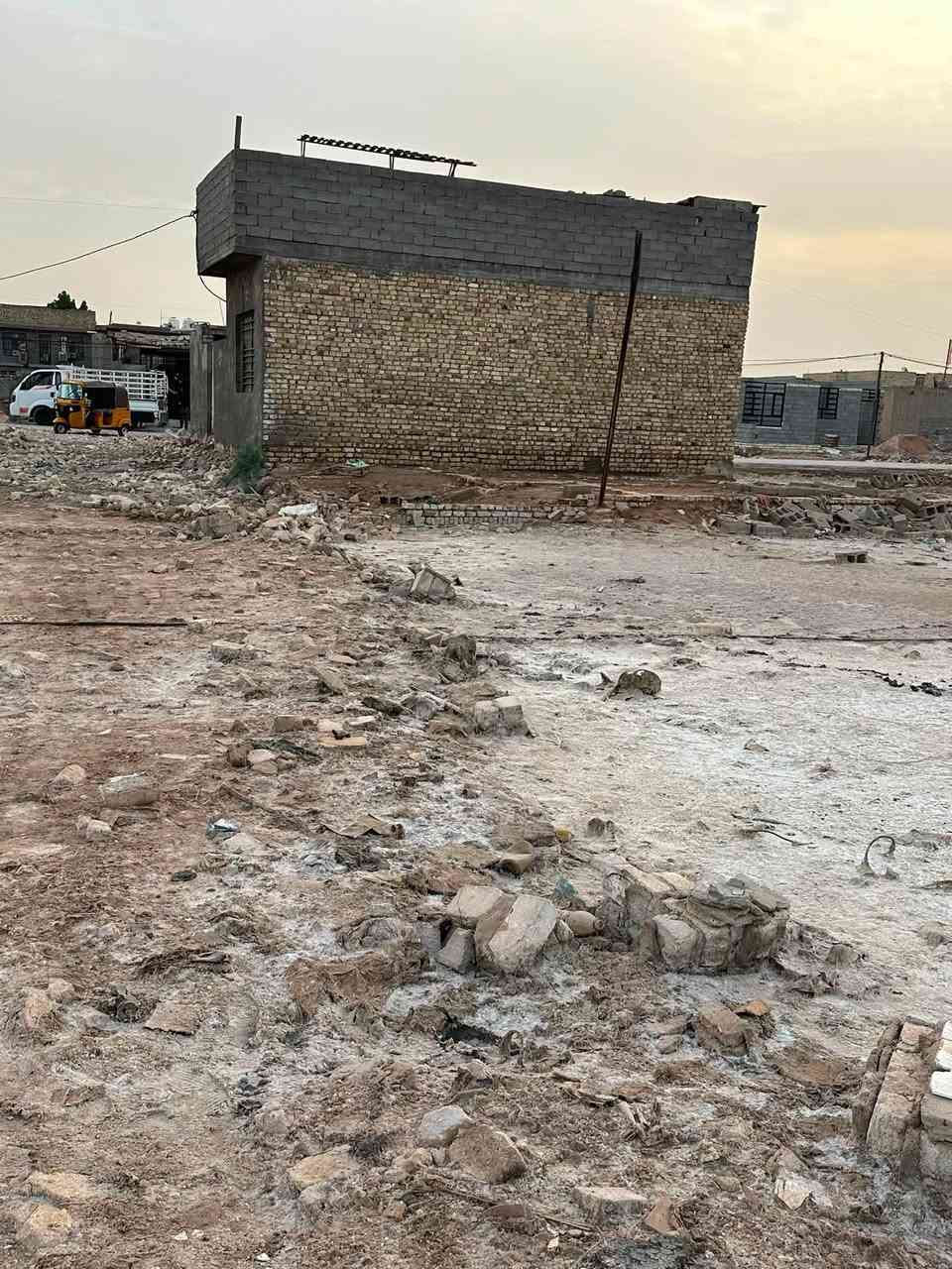 يالله السلام عليكم يعلن مكتب دلاليه الكوثر العقار عن توفر قطع أراضي زراعي البيع السند حصرا باسمنه طابو ديالى بعقوبه تتوفر كافه الخدمات مي مجاري كهرباء تبليط سعر ل١٠٠متر ب٤ملاين والبقيه حسب موقعه والخدمات العنوان الحميديه شارع سيد عوده قرب ملعب علي مردونه /باداره حسين الفريجي ***********
