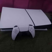 بلايستيشن • ملحقات كاملة • نظيفه