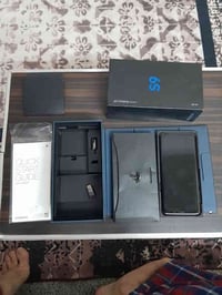 للبيع سامسونك s9 اخو جديد سعر 200 مكان بغداد شارع فلسطين 07710445951