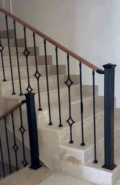 (( #مجمع الكوت الكبير  ))
     للأعمال الحديدية
اذا كنت تبـــحث عن العمل الجيد 👍
اذا كنت تبــــحث عن الجودة 👍
اذا كنت تبــــحث عن الاتقان👍@
ماعليك الى زيارة المجمع🚶‍♂️
أحدث التصامــــــيم والنقــــــوش العصــــــريه

  يمتــــزج الأبداع مع الذوق الرفـــــــــــيع
        #العـــــنوان كوت طريق بغداد قرب محطة الغسان( الكوت الجديدة)
مقابل شركة ببسي بغداد 
((أبواب ـ شبابيك ـ كتائب حمايه ـ محجرات درج ـ بوابـــــات.  خارجيـــــه ابواب خشب أبواب bvc , ـ ـ ـ ...الخ ))
    ألتواصــــل 👈 ***********       3
***********فايبر

جملة مفرد 
مستعدون لتجهيز كافة دوائر الدولة
