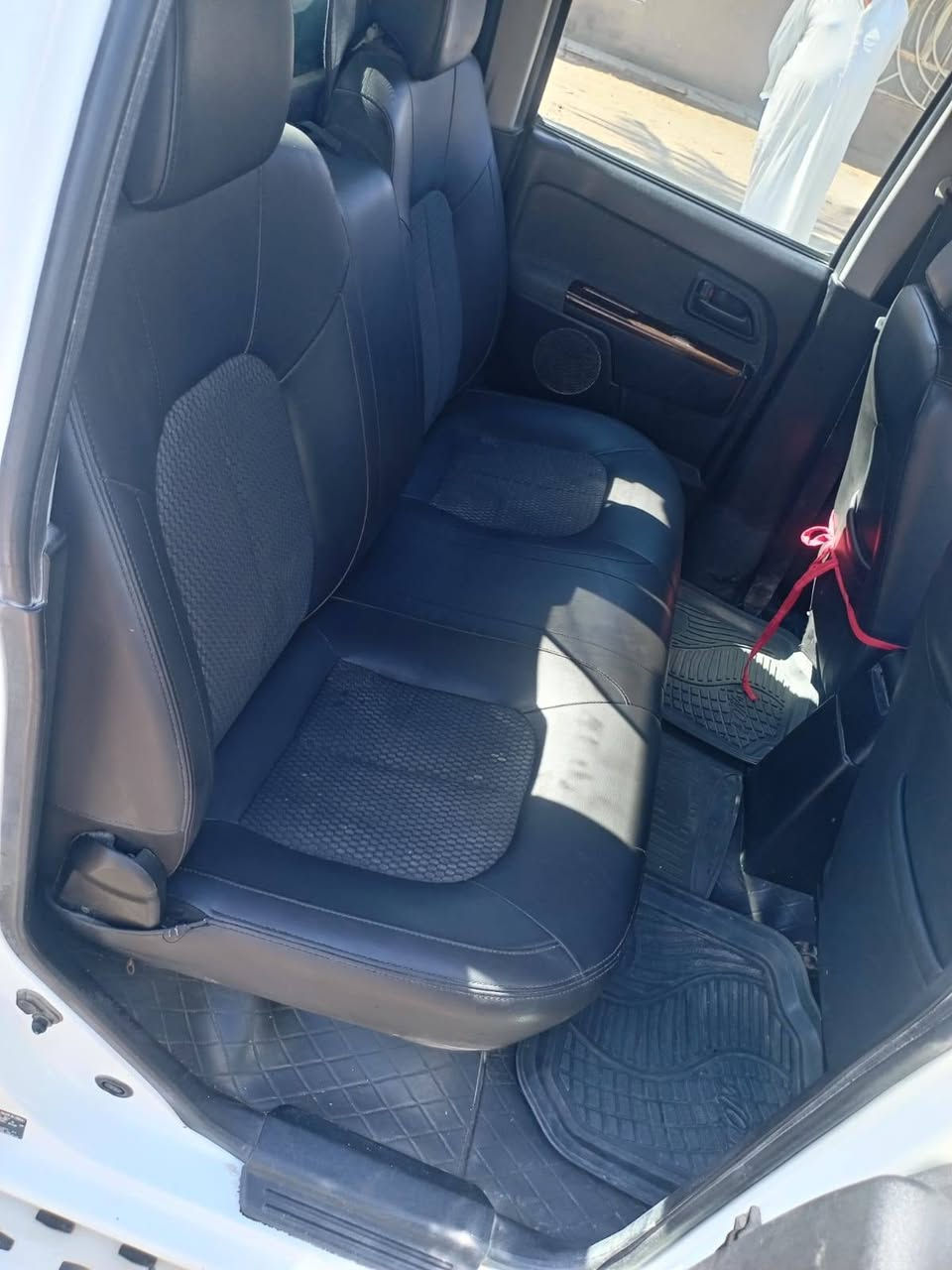 السلام عليكم كريت ويل موديل 2019 شكل ال20 سياره بيهه بارد الباب الخلفي الجهه اليمنة رقم انكليزي جديد سنويه ل2029 سيارة بسمي السعر 103 وبيهه مجال ***********
*********** ترهم مراوس بموديل 2025 مع الفرق
