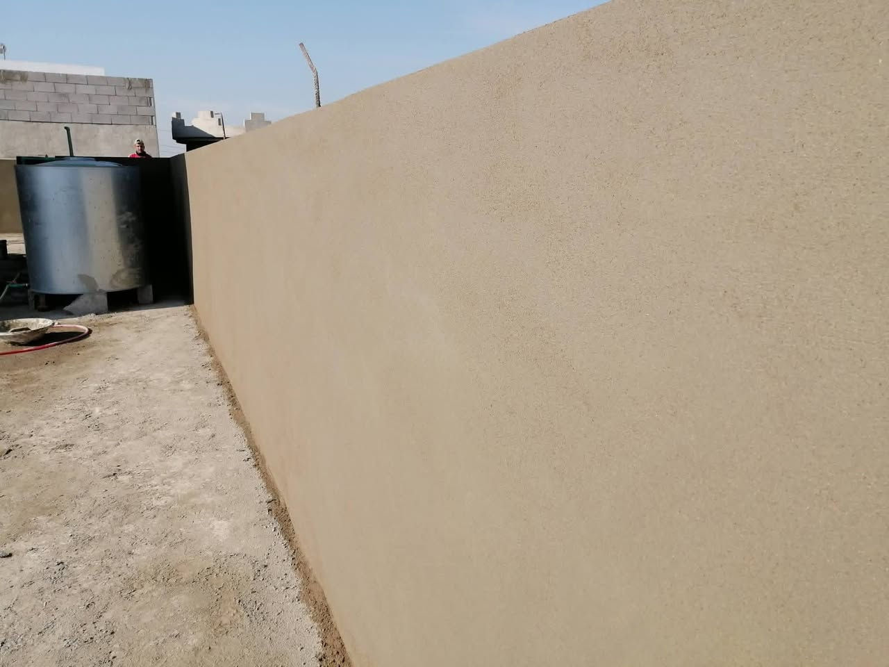 السلام عليكم  خلفه الباخ متفرغ حالين شغل درجه اولى. ‏‪***********‬‏
