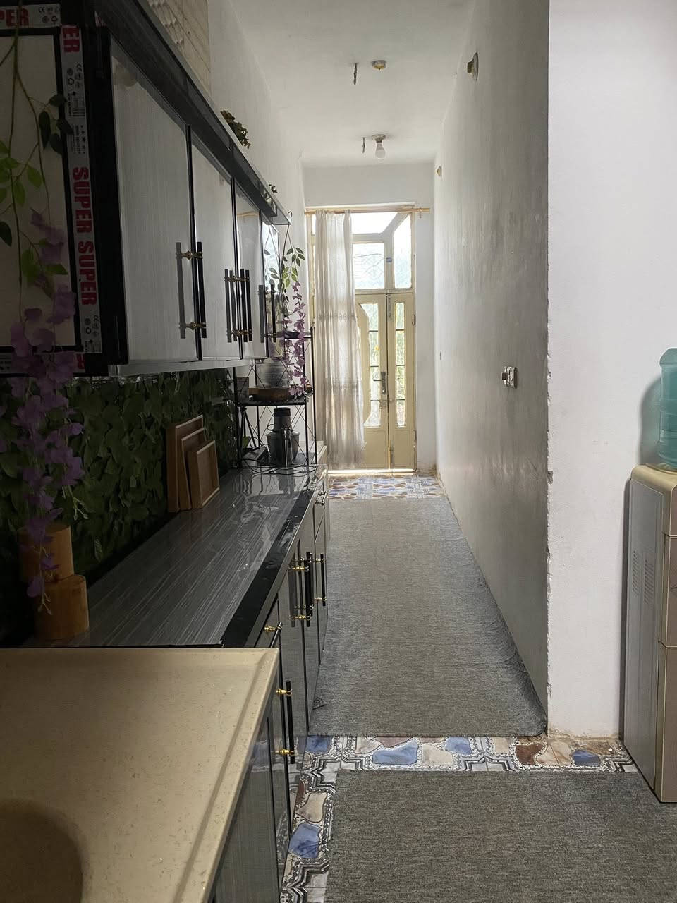 بيت للبيع طابقين مساحه ١٢٠ م تقاطع القدس دور زراعة ثالثه غرفتين نوم مثل ما موضح بل صور للاستفسار رقم صاحب البيت ***********
