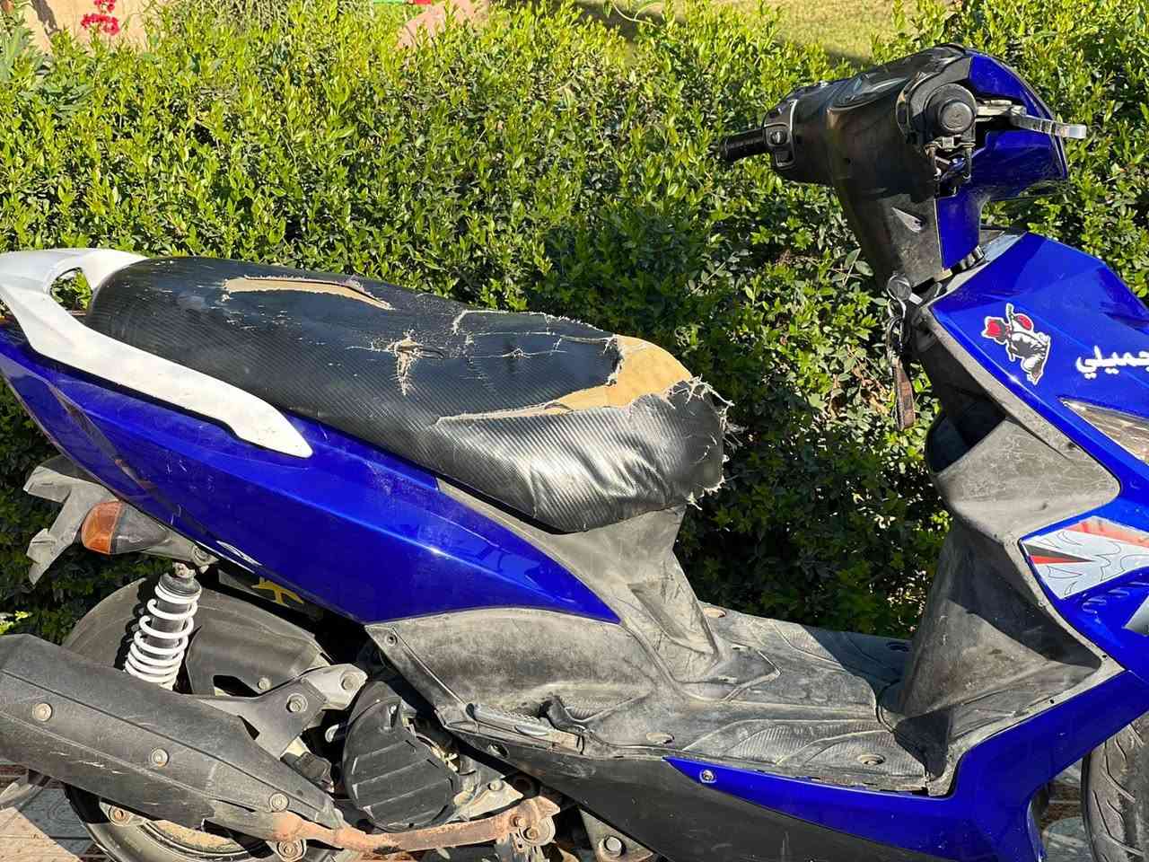 سلام عليكم
دراجة جيتي ار للبيع
الدراجة خير من الله
شلعة ومعدل تاكل الكاع
مكينة برغي ممفتوح بيها 
الدراجة نكرة ب اي وقت
السعر 750وبيها مجال
‭0786 006 6394
