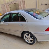 سيارة مرسيدس 2007 محرك 4 گير اوتماتيك محرك وگير شرط سعر 35بيه مجال0782...