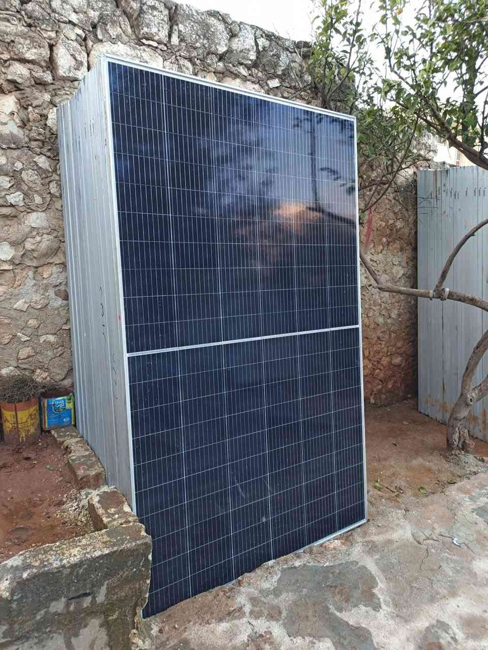 عارض خاص لحق حالك الواح طاقه اقياس 630واط  10باسبار الواح جديد مختم يشحن وجهين ..فيو نقر بصيط جدن السعر 33دولار 💵 يوجد شحن لجميع المحافظات...توجد جانب سرمد لتوصل 447447857853+


**إذا كنت صاحب هذا الإعلان وتريد حذفه لأي سبب، رجاءا أرسل رسالة إلى الدعم الفني**