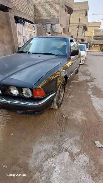 بي ام دبليو 740 للبيع
موديل 1993 
مكينه وكير جدد كفاله
صدر كامل جديد
اكسل شاده جديد 
تبريد شغال 
كهربائيات كلها شغاله 
ضفيره نضيفه بدون جطلات وربط بلاديه
ويل شعاع 
دبل جمجه 
بجم عريض 
سلايد روف 

السياره بسمي سنويتها لل2030
هزها بعدا ماسقطه 
السعر 60 وبي مجال بسيط كلش 
مكاني بغداد البلديات 

للاستفسار
 ***********
***********
