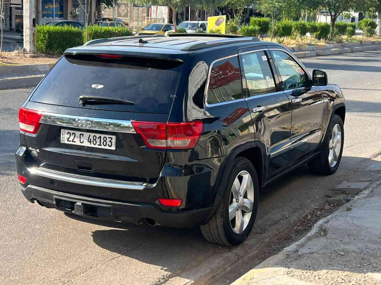 جيب لاريدو ٢٠١٢ غاز وبنزين فول فول سيارة بيها نص باب وجملخ سياره جاهزه محرك V8 رقم أربيل دولي  شرط تحويل وغرامت سعر ١٤٠ رقم تلفون ***********
