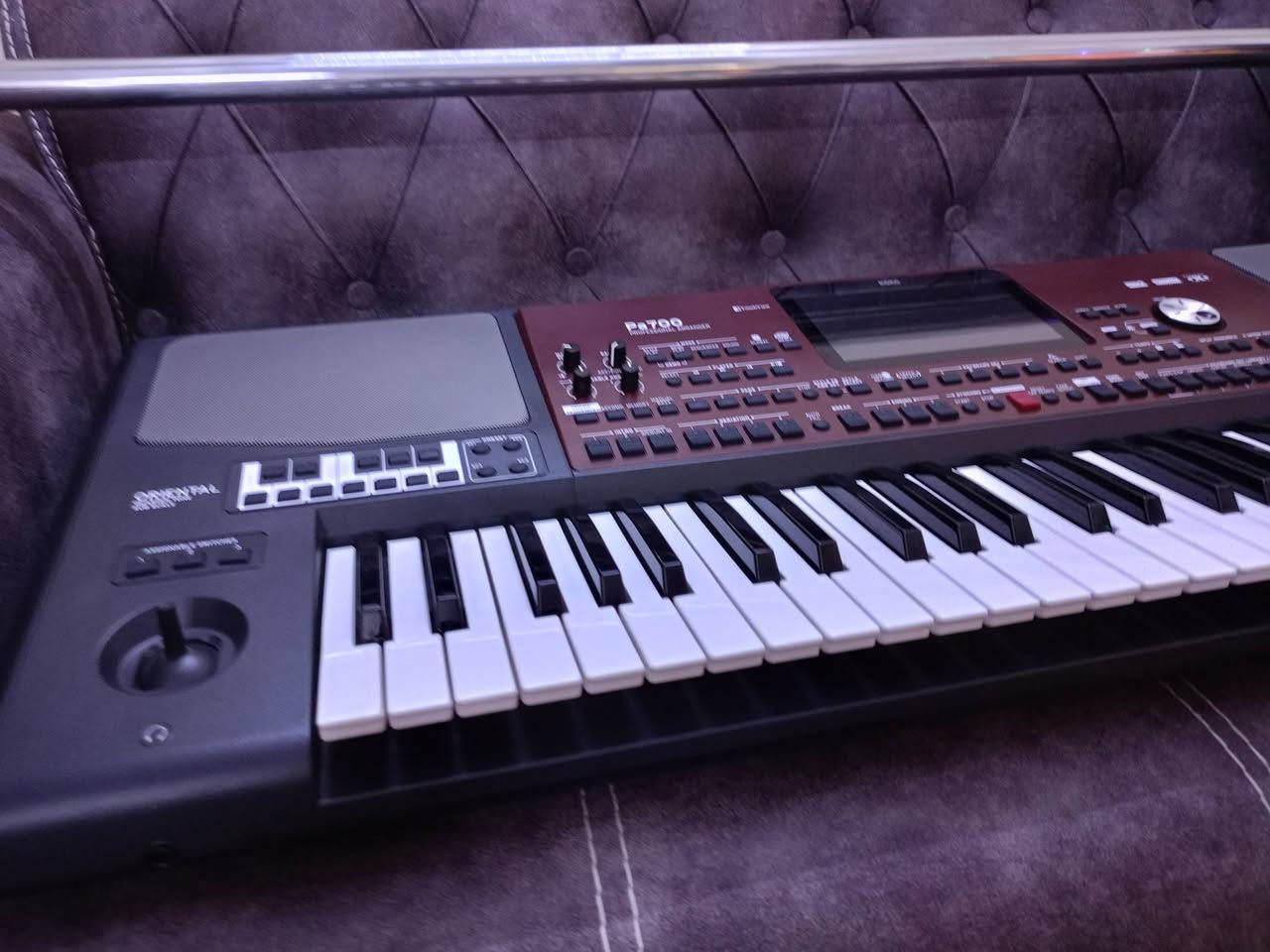 السلام عليكم كورج 700 جديد لوك مامشتغل بس اسبوع جنطة برنامج فول السعر 9 ونص نهاية مكان بغداد الزعفرانيه شراي خابر ماعندي توصيل ***********
