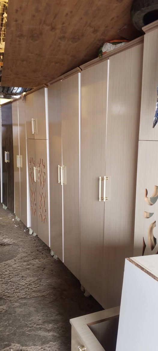 كناتير للبيع بابيين وا3و4بيابان  وپوفيات وتلفزيون بسعر مناسب ***********
