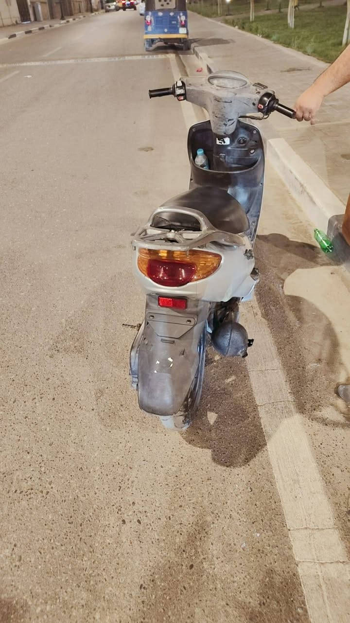 دراجه لكزز دراجه تخبل مابيها اي نقص كلها شغاله دراجه ما مفتوحه اي نقص مابيها سلف هندر الكهربائيات كلها شغاله

عنوان بصرة 
رقم *********** البصرة, العراق
