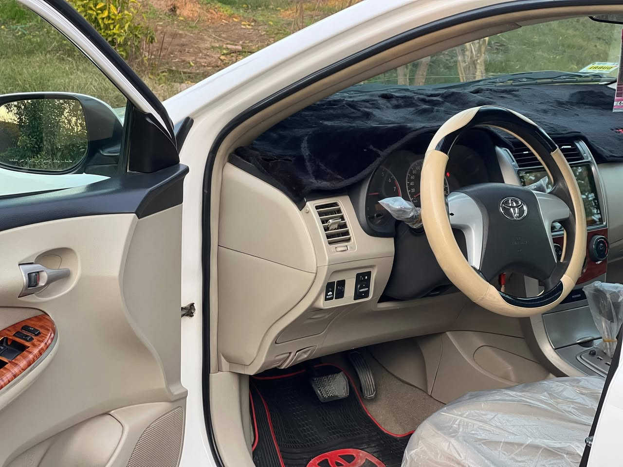 السلام عليكم جميعٱ
للبيع تويوتا كورلا خليجي موديل 2011 محرك 1800 رقم أربيل دولي بسمي حساس خلفي صدر أمامي وخلفي جديد تخم تاير جديد السياره بيها شبر بارد الجاملغ الأمامي بس شبر 
السعر 138
العنوان صلاح الدين بلد،،،، الاتصال ***********
***********
