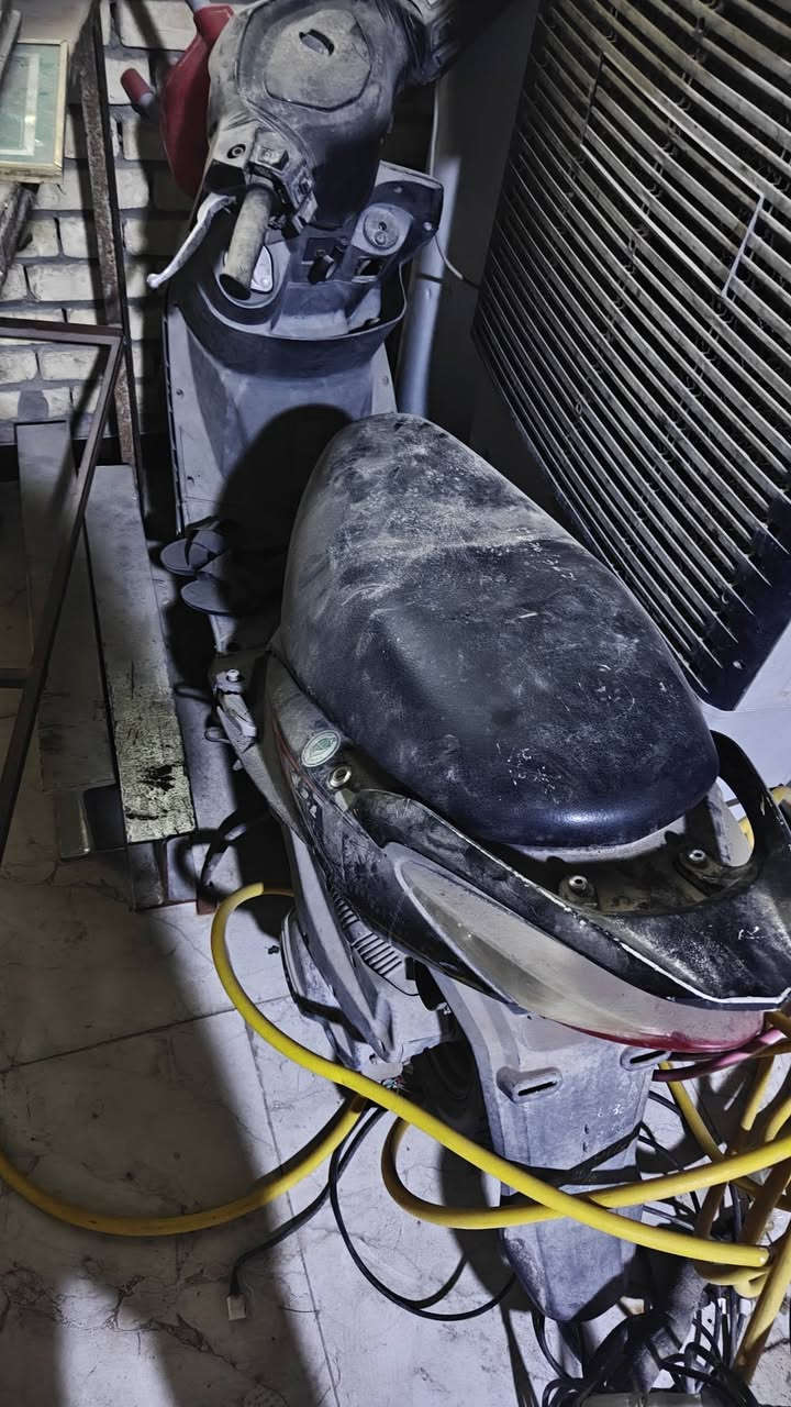 للبيع دراجه سيام كومه حديد80 وبيه مجال للشراي ***********
