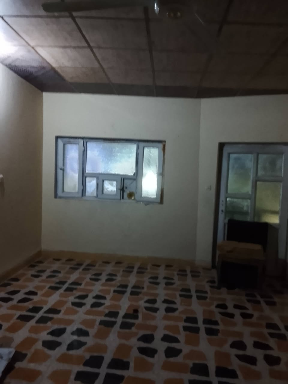 مشتمل طابق ثاني حي ششين للايجار الاستفسار على الرقم ***********
