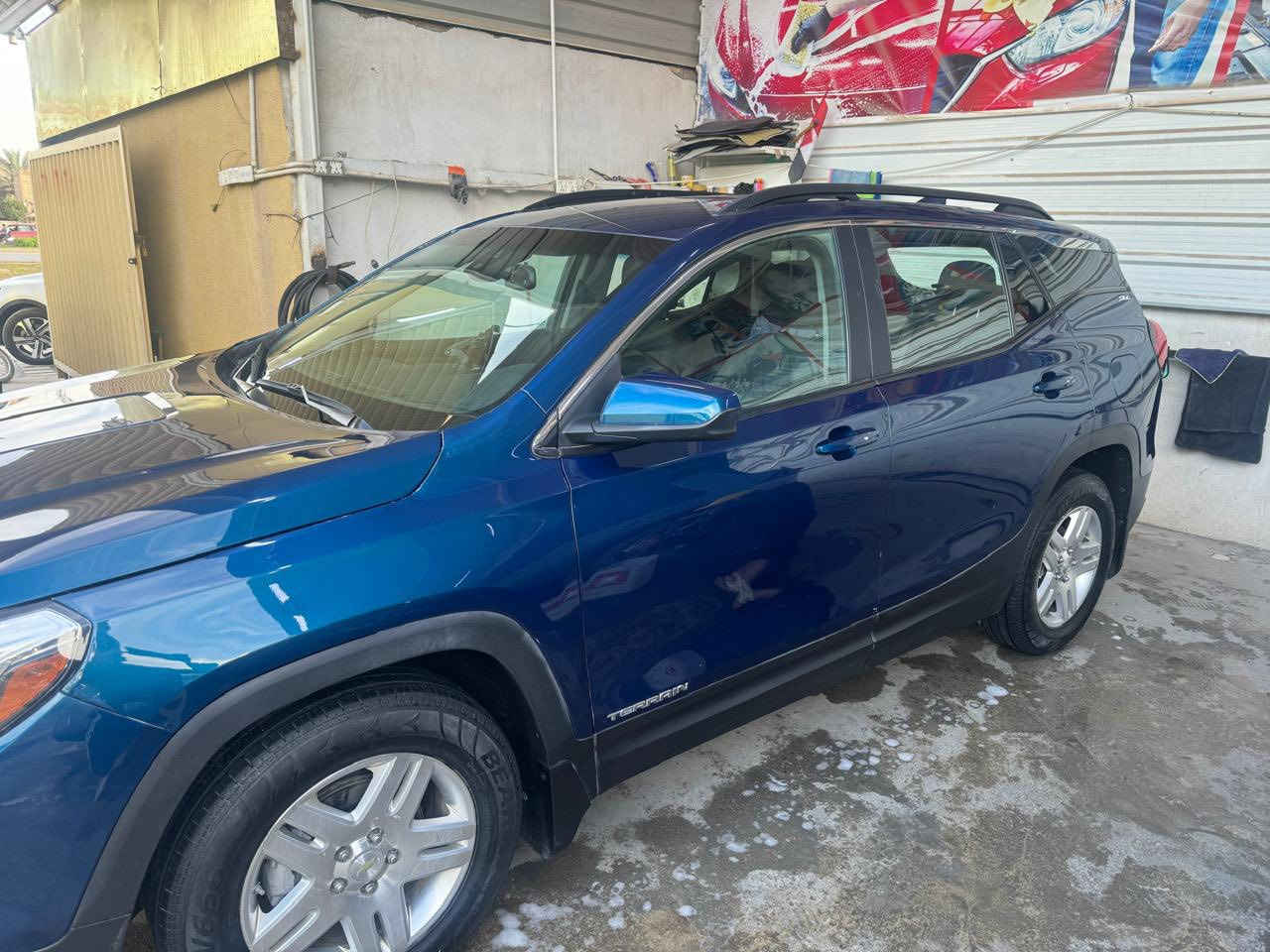 السلام عليكم
جمسي تيران 2021 للبيع
المواصفات 😕
----------------
سبع الوان
محرك ١٥٠٠ تيربو 
تحديد مسار 
 لايت زينون   بلادي 
مقاعد  الامامية كهرباء 
مقاعد تدفئة
مرأة وسطية تعتيم ذاتي 
نضام سپورت وايكو 
نظام نزول منحدارات
شاشة كبيرة /بلوتوث /اواكس / منفذ شحن 
تحكم ستيرن  
قيادة ذاتيه
تحديد سرعة 
ماشيه 50 الف
قطعتين تبريد 
حاجب   LED امامي خلفي 
سايد بريك دگمه اوتو 
گير دگم 9 نمر + سايد بريك دگمه او تو 
تو ويل + فور ويل + نضام ثلوج 
وبعد بيها مواصفات خير من الله 
تشغيل عن بعد 
               
رقم بغداد  تحويل مباشر 
سعر 175 

علما انً حادثها في امريكا فقط بنيد وهذا رقم شاصي موجود وبالعراق صار بيها جاملغ عكس السايق 
للاستفسار-***********
