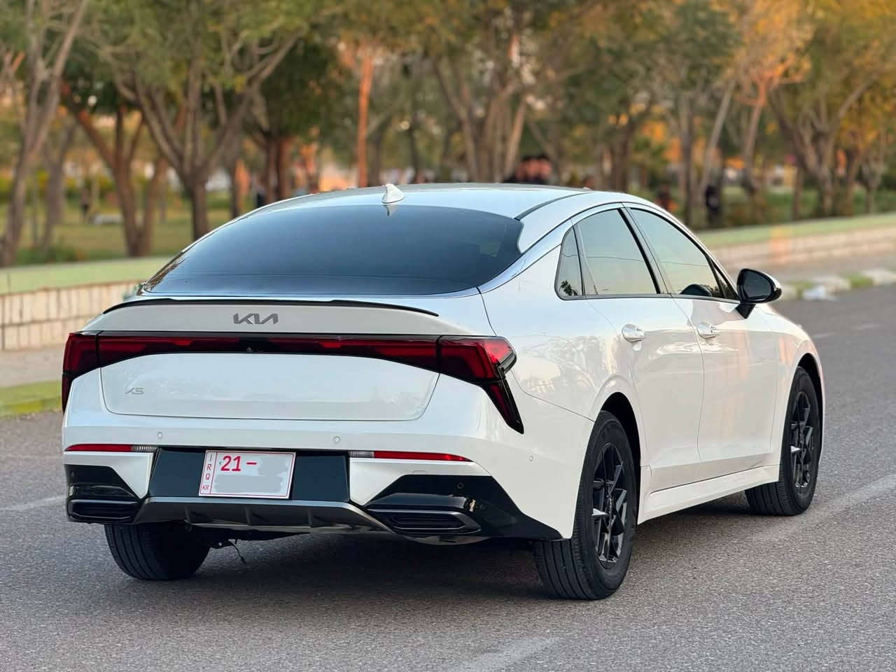 ارخص سعر 
Kia k5 2025 LXS
سياره حالياً مرقمه السليمانية رقم مميز ٤٢٢٣٣
والتحويل بأسمي نفس اليوم
 كامره خلفيه حساسات ٣٦٠
رادار ٣٦٠
تايرات حجم ١٦ 
سياره جديده مشي ٣ الاف مايل
بيه صبغ نص جاملغ خلفي يمين
بدون ارباك بدون دواخل 
عنوان : قضاء كلار 
رقم تليفون :***********
سعر : ١٧٦ ورقه  و بيه مجال قليل 
رقم شاصي و سونار موجو بالصور
