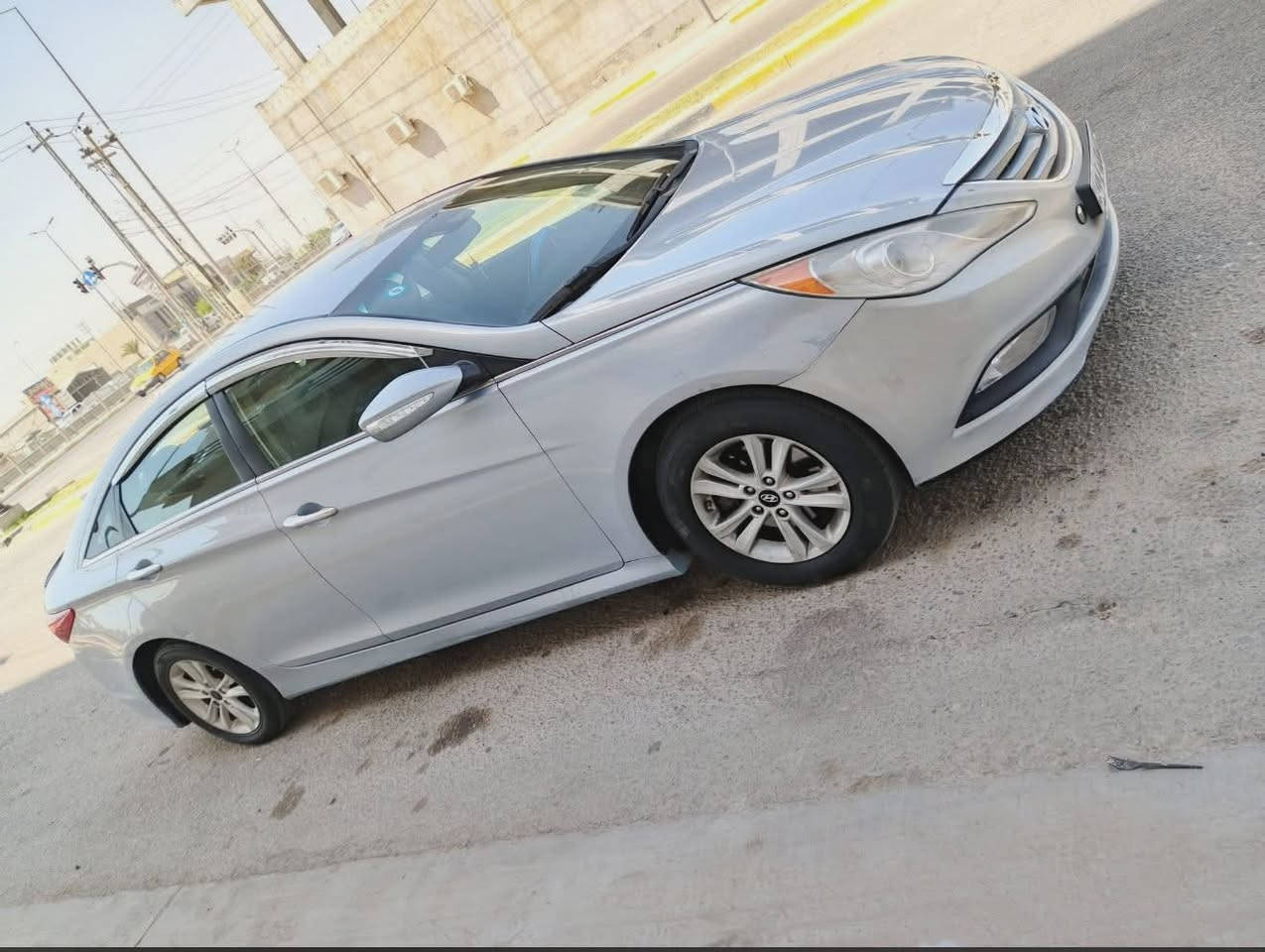 سلام عليكم سياره سوناتا موديل 2014 سياره وارد امريكي سياره جاهزه محرك 2400كير حداديه تبريد سياره جاهزه سياره بيها صبغ فقط شاملغ امامي باقه كفاله سعر السياره 97 وبيها مجال بسيط العنوان كربلاء رقم الهاتف ***********
