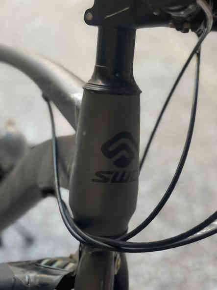 للبيع دراجة هوائية بحالة ممتازة 🚴‍♂️
النوع: (رود )
الإطار: خفيف ومتين
المقاس: مناسب للشباب والكبار
الإستخدام: خفيف ونظيف

السعر: (220)وبي مجال 
للتواصل: (خاص او واتساب ***********) الشراي يجي خاص بايسكل كلشي مابي جديد كامل
