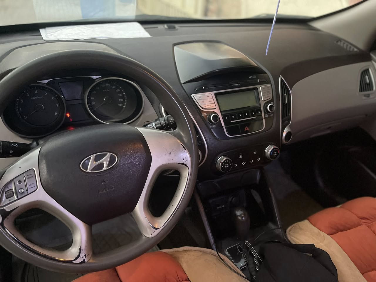 السلام عليكم
شبابنا الغالين بعد اذن مدير الموقع 

للبيع او المراوس - السعر 135 

توسان خليجي موديل 2013 رقم بغداد انكليزي باسمي 

محرك - كير - تبريد -       مكفولات من الفتح 

كشر السيارة نظيف جدا 

يحتوي فقط على رشة بسيطة بالجاملغ الامامي جهة السياق وجزء من الباب اكول قطعتين ومطابق 100‎%‎ و بيه كلير بالباب خلف السائق توحيد لون بدون اي ضرر يذكر لا معجون ولا فتح ولا تعديل لكل القطع 

السيارة مناقصه اي شي ثاني يوم احول 

مكاني بغداد 

للاتصال اكثر ***********
