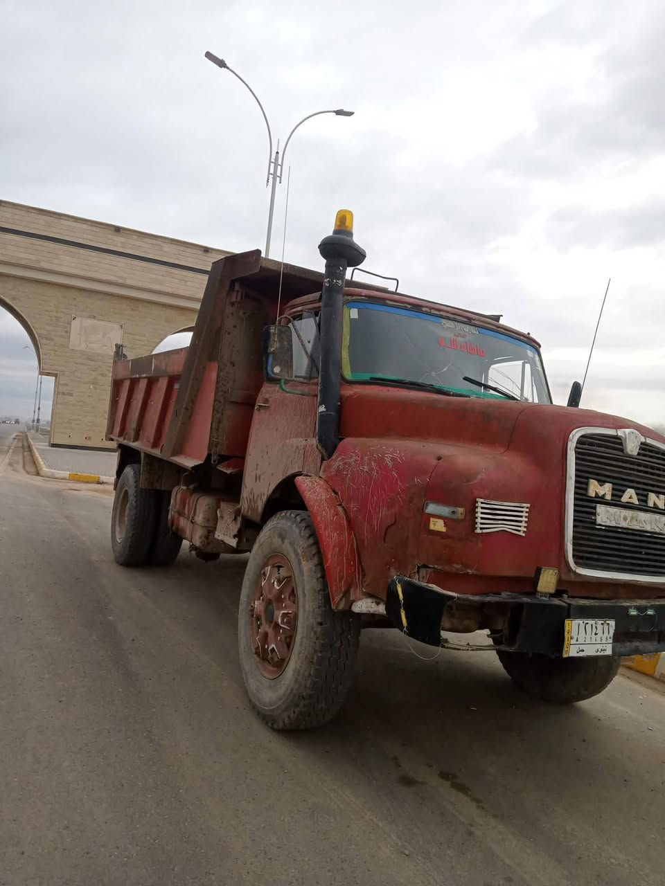 سلام عليكم
كلابه مان موديل 81 مكينه جديد كير مامفتوح 

سياره بسمي الماني نينوى ***********
***********
