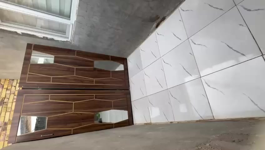 بيت للبيع 100 متر بلديه معامله على القرار الجديد بلنداء منطقه 58 قرب شارع 60 العرضي مال الكيات البيت كونكريت مسلح طابقين السعر 52.
***********
