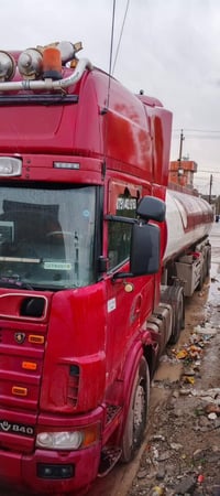 سكانيا 2004  V8 480  مواسفات تبريد رتايدر سبليت گزوز سپورت   گير عادي ...