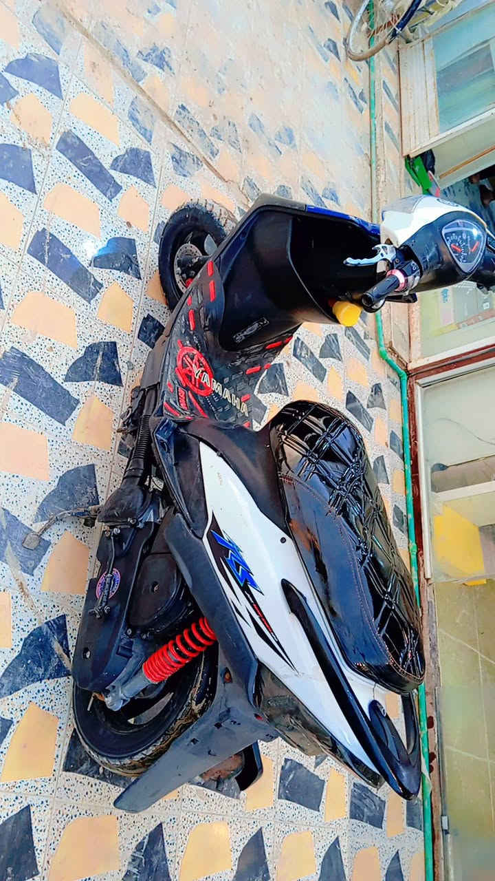 طبعن من رخصة صاحب الكروب سلام عليكم دراجة ماكس للبيع او مرا وس حسب القناعة الدراجة كلهة ختم واحد عدا الكفر الامامي لأن نكسر وبدلتة طبعن الدراجة تخبل لاتنقيص ولاتبخير طبعن المكينة مامفتوحة  محرك اكسل يخبل الدراجة معدلهة يشك شك مكاني ديالئ بعقوبة السعر 650 وبيهة مجال إذا مو شراي لاتعبني الرقم للتواصل ***********🥰
