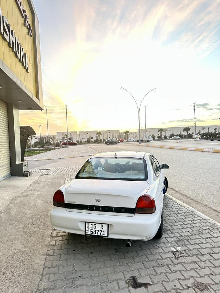 السلام عليكم 
سوناته منغولي موديل 2000   محرك 2000 
كير ومحرك شرط كير عادي تبريد تدفئه شرط ويه السويچ
تخم تاير جديد كهربائيات كلها شغاله اربع جوم تشتغل 
مصبوغه حزام سياره مال جناي 
رقم انبار مشروع وطني باسمي 
السعر 47وبيها مجال مكاني صلاح الدين 
للتواصل ***********
