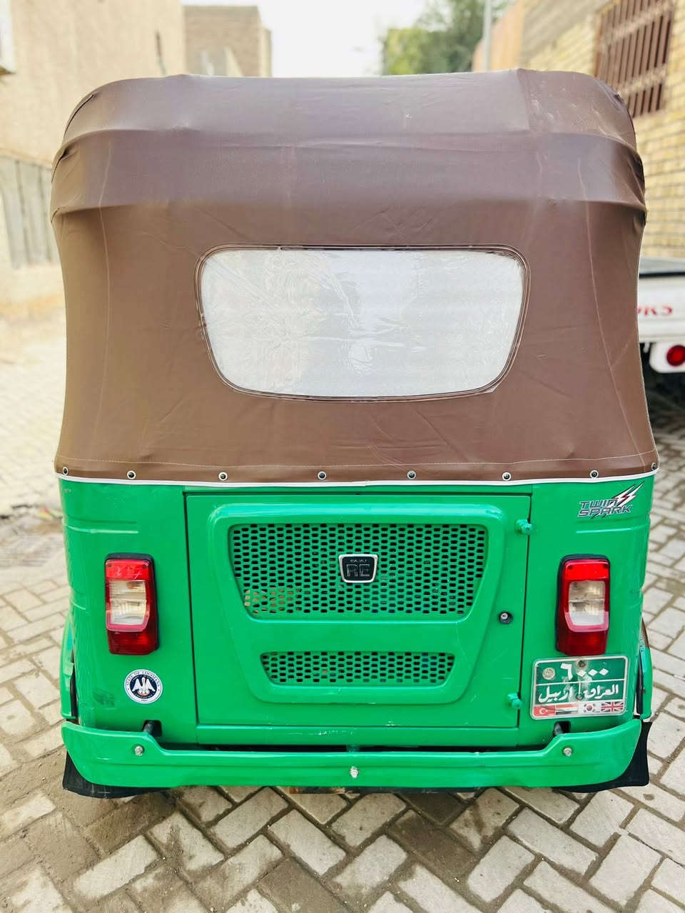 سلام عليكم تكتك مديل 2022 شهر 11 نضافه 90/100 رقم وسنويه مكفوله من ضربه ومكينه كفاله عامه سعر. (9) ونص وبيه مجال قليل  بغداد م / الصدر هـ ***********
