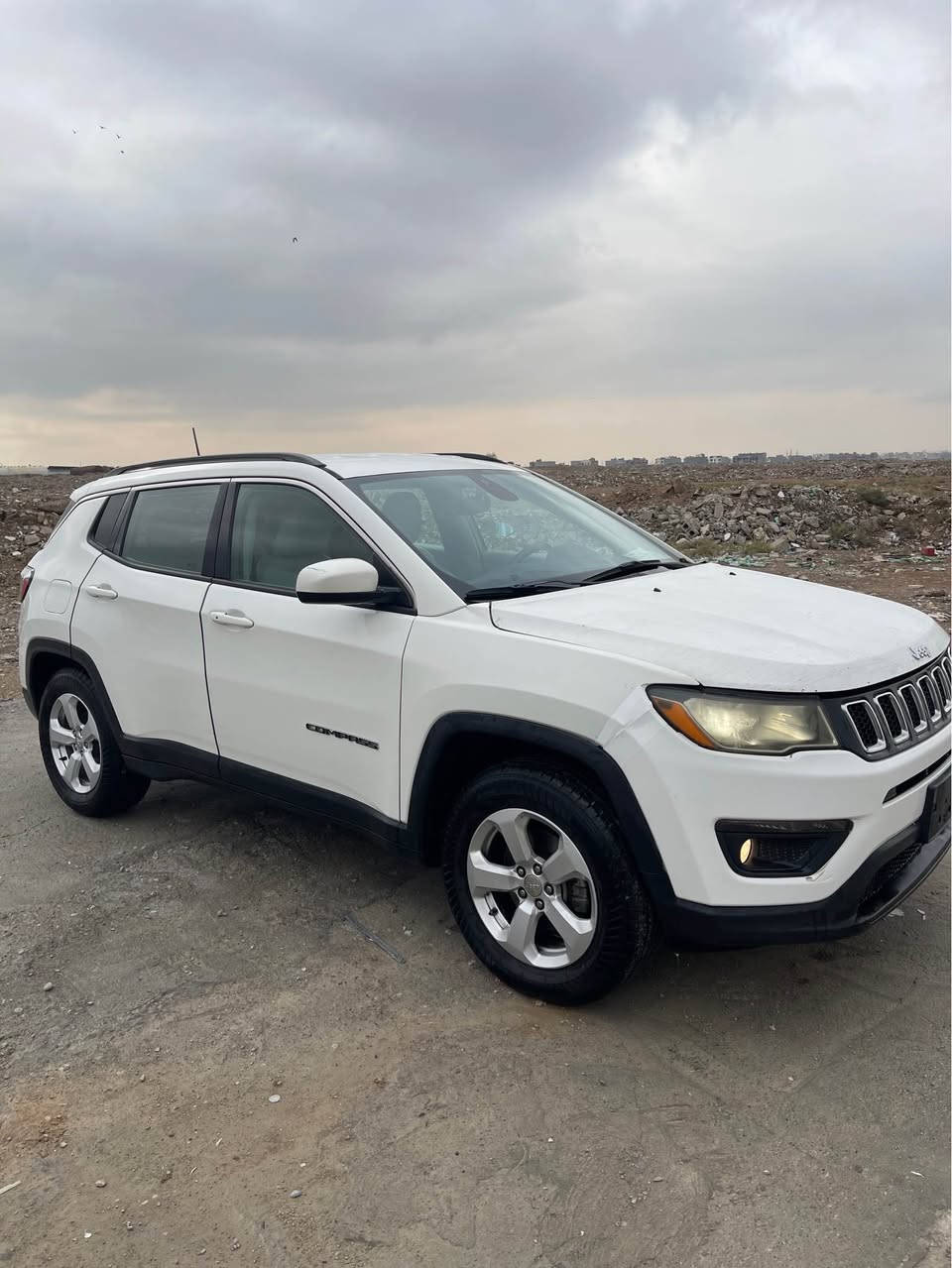 جێب کۆمپاس مۆدێل ٢٠١٧ 
رەقەمو ژینگەی نویە بەناوی خۆمە
٤ پارچەو نیوی هەیە بێ داخلی ئێرباگ سیستەمە 
گێرو مەکینەو کارەبای هەموی بەشەرت فولە بەس سلایت نیە ناو کرێمیە 
بەسمەیە شەغالە
دەرکەی پشتی شەفتە 
لە هەوڵیرم
١٢٥ وەرەقەو مەجالێکی زۆر بەسیت أربيل, العراق


**إذا كنت صاحب هذا الإعلان وتريد حذفه لأي سبب، رجاءا أرسل رسالة إلى الدعم الفني**