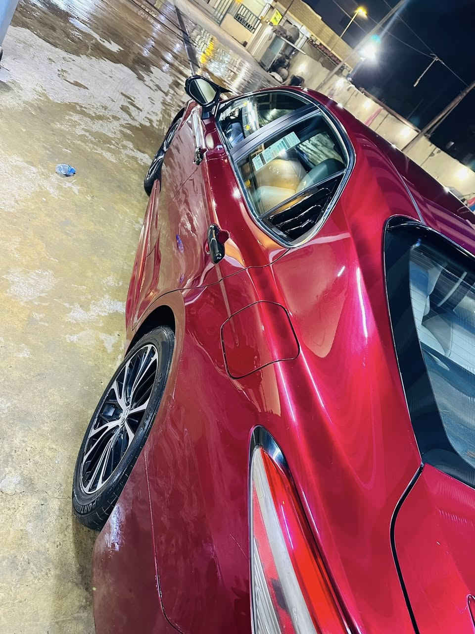 للبيع تويوتا كامري موديل ٢٠١٨  se رقم بغداد  دولي باسمي …
حادثه قطعة وحدة بنيد فقط مصلح نفسه ومصبوغ وبيها بادر بين البابين موضح بلصور ايرباك ستيرن طاك مع البردة صور الحادث مرفقة بلمنشور 
مواصفات  se 
اللون ماروني كرزي مميز 
كير 8 نمر سبورت 
توقف ذاتي 
حجم محرك ٢٥٠٠
رادار امامي
شفتات ستيرن 
فتحه سلايت روف 
تحديد مسار  
مقعدسايق كهرباء 
كشنات جلد بلادي 
شاشة كبيرة كار بلي بلوتوث 
كامره خلفيه بلاد 
ماشية 125 ميل 
سياره مابيها اي نقص  خير من الله
السياره بلحقيقة بعد احلى من الصور 
مكان سياره ديالى 
سعرها 175وبيها مجال 
للاستفسار. ***********
