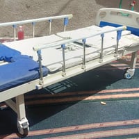 للبيع سرير طبي 5حركات نضيف مع دوشك طبي للبيع  مع دوشك نفخ مال تقرحات ه...