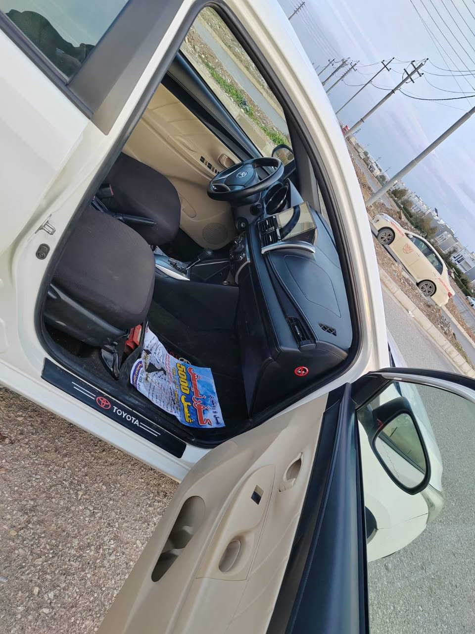 تویوتا یارس 2017 مواسفات se
رەقەم سەنەوی نویە تحویل بەشەرت 
دوو پارجە سوبغ بی داخل پیش پاش کەپس 
گیر مەکینە تەبرید بەشەرت بی عەیبە 
سیارە خاوینە بی عەیبە 
سعر 110$ ماجل 
***********📞
