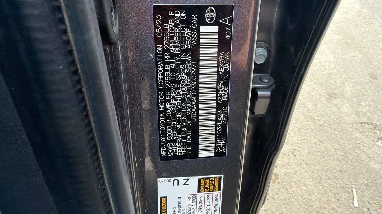 للبيع تويوتا كراوت لمتد ٢٠٢٣ وارد امريكي رقم الشاصي مرفق بالصور حادثها بانوراما مبدله وربع البنيد مصبوغ بدون ايرباك السياره ماشيه ٤٢ الف كيلو رقم بغداد بيها ملاحظات بالكشر الخارجي خدوش يعني مكان السياره بغداد السعر ٢٤٥ وبيها مجال شي قليل للاستفسار ***********
