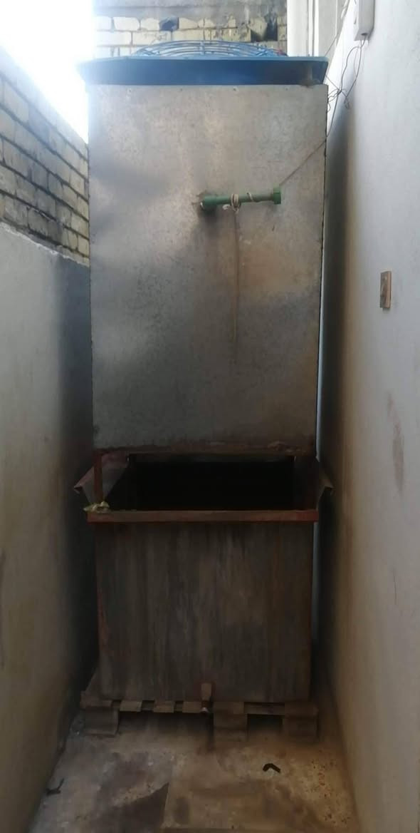 السلام عليكم.
للبيع ماكينة سوفت كتبريگا ايطالي المنشأ
 نظام التبريد شلال ماء
 ثري فيز والكمبريسر عامودي 
مع فاترينة وشلال كامل
عالفحص مكانها بغداد قرب سيطرة الشعب. 

السعر ١٧ ورقة وبيها مجال حق الجية. 
يرحم والديكم الموشراي لا يتصل .... 
***********
