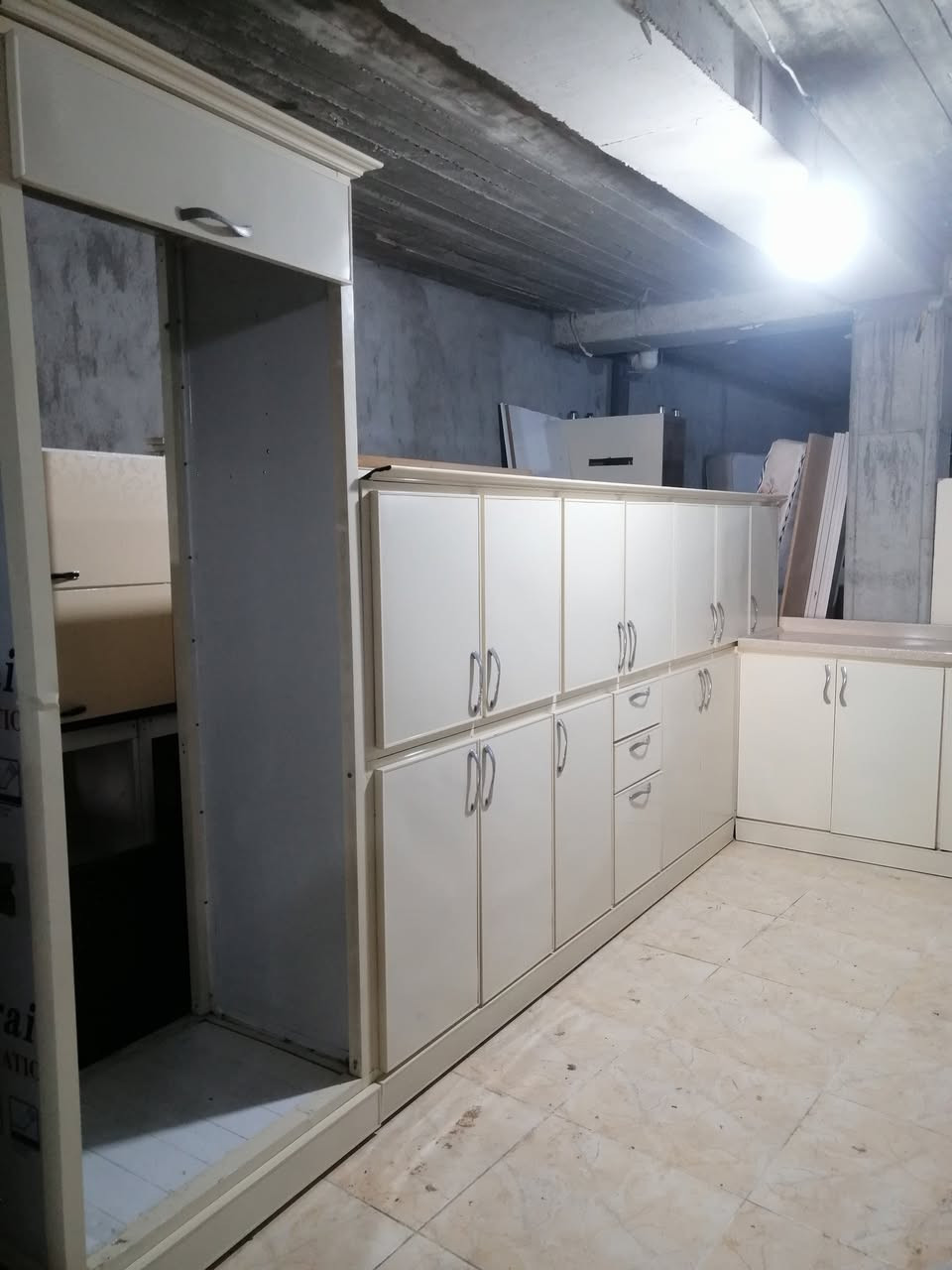 سڵاوئەم کەوانتەرەبۆفرۆشتن ئەلەمنیۆمەودەسکردەموادی سارای دەرەجەیەکەزۆرپاکوجوان ماوەتەوەقیاسی کەوانتەربەشوێن سەلاجەکەوە4مەترەسنگەکەی3مەترە شوێن تەباخومڕەشەحی هەیەبەردی مەڕمەڕی عەسڵی لەسەرەخۆی15گەڵای تێچوەنرخی ئیستای600هەزارومامەڵەیە شوێن سلێمانی


**إذا كنت صاحب هذا الإعلان وتريد حذفه لأي سبب، رجاءا أرسل رسالة إلى الدعم الفني**