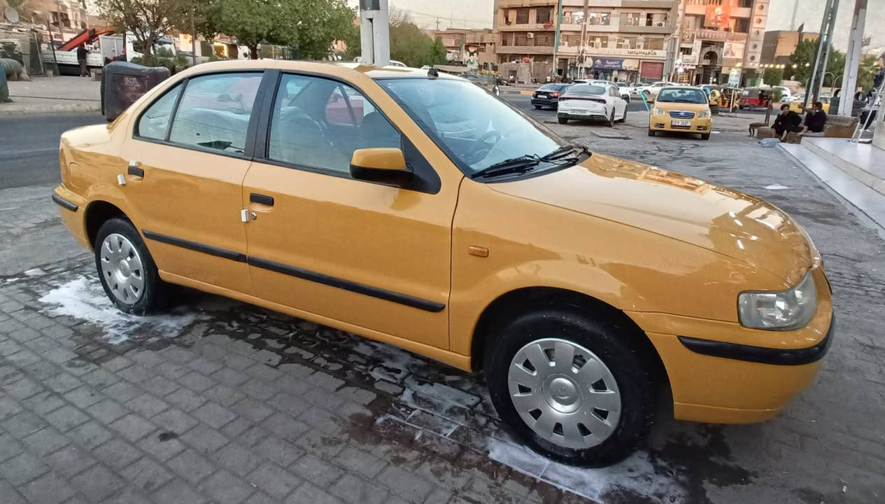السلام عليكم سمند 2012 رقم بغداد انكليزي سياره بأسمي عليه ايدي من الشركة سنويه الفين وتلاثين سياره جديدة هيئة مصفره هيه وغرامات ماشيه 76سبير ما نازل قطرة جراد مابيها نقطة اخياس مابيها تبريد ثلاجه تراي مال زيرو مكاني بغداد للاستفسار لليحب يتصل ***********
