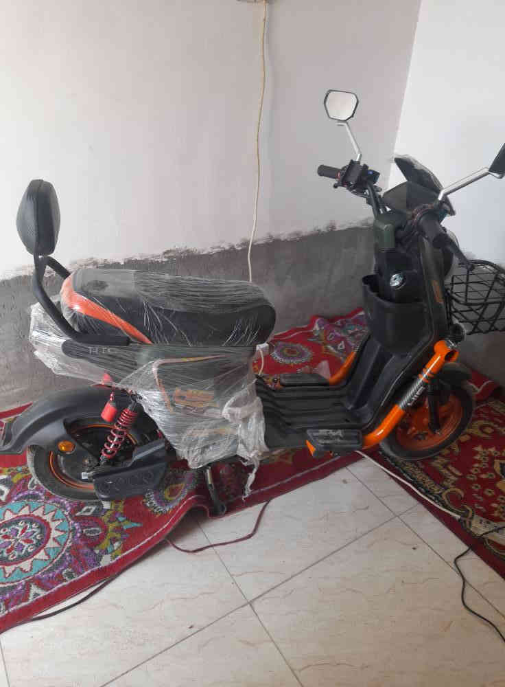 دراجه شحن موديل 25
السعر 700وبيهه مجال 
العنوان ناصريه مركز 
الاستفسار ***********
