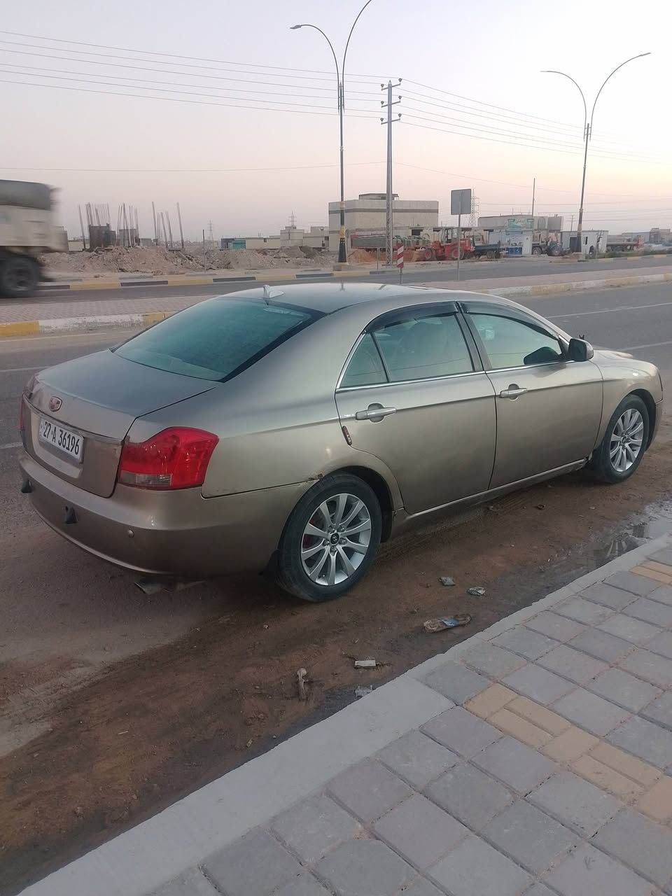 جيلي امكراند ce8موديل 2013 بسمي رقم دولي سنوية لحد 2030 مصفرة من كلشي مكينة متسوبيشي  ياباني بلادي صارلها اقل الشهر امبدلها حاوية كير كفالة مصبوغة عام صدر امامي وخلفي جديد التبريد نقص غاز السعر 58 وبيها مجال المكان كربلاء ***********
