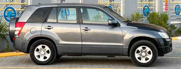 سازوكي كراند فيتاره ٢٠٠٧ رقم بغداد دولي باسمي سنوية وهزة جدد 
صدر وتخم تاير وباتري كله جديد بدون ضرر فقط البنيد وموجود صورته من انطخ بايدي موجودة صوره تبريد ثلج محرك ٢٧٠٠ ستة سلندر ماشية ١١٦ الف ***********
السعر ٧٣$ وبيها مجال 
مكاني بغداد حي الجهاد الجاد بالشراء يتصل بغداد
