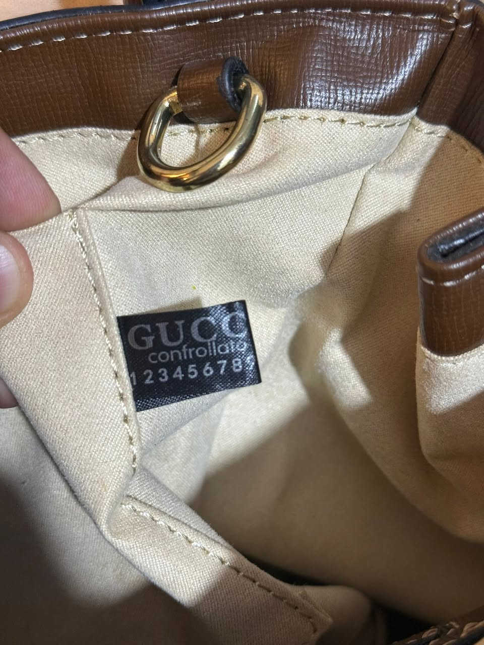 جنطة ماركة كوجي
وكارتها 

وختومات  
سعر البيع ٥٠ الف 

وتوصيل داخل الكرخ مجاني 

للحجز على خاص


**إذا كنت صاحب هذا الإعلان وتريد حذفه لأي سبب، رجاءا أرسل رسالة إلى الدعم الفني**