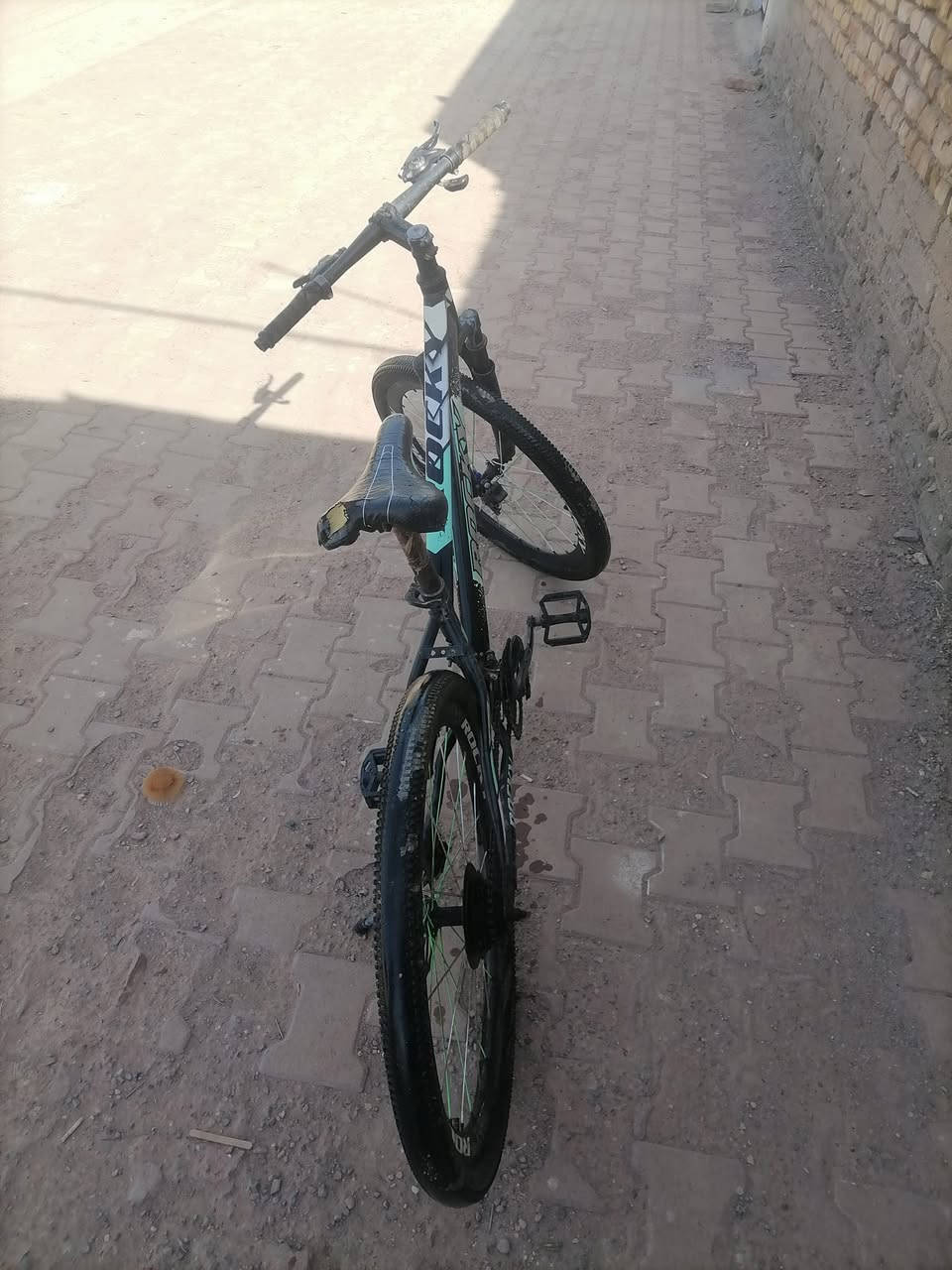 بايسكل رياضي 🚴‍♀️ 

حجم 2️⃣6️⃣، 

السعر✨65الف✨وبيه مجال

العماره حي الشهداء مقابل اسوق الكفيل نهاوند 
مراسله خاص او لاتصال علئ الرقم ***********
